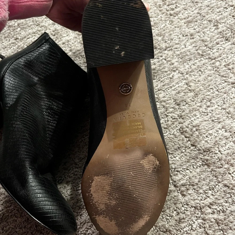 CECELIA NEW YORK Textured Black Ankle Booties sz 7.5